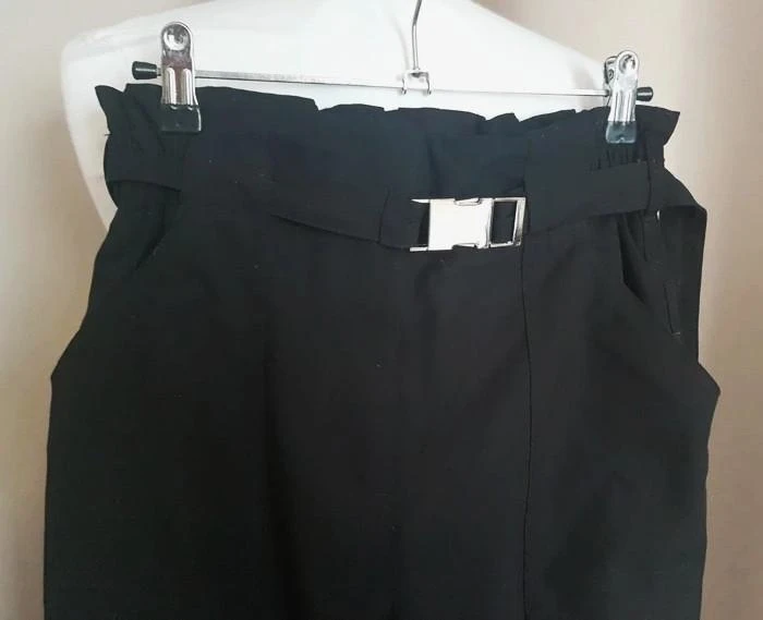 Pantalón de talle alto negro con cinturón integrado 36 - S – photo 4